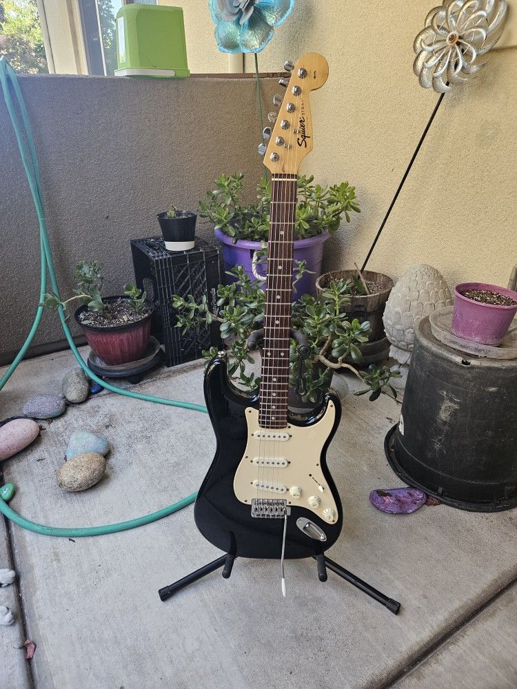 Vintage 1997 Squire Stratocaster