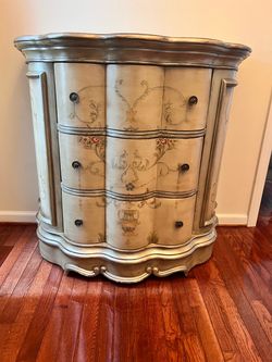 Pulaski hand-painted traditional bombe accent chest