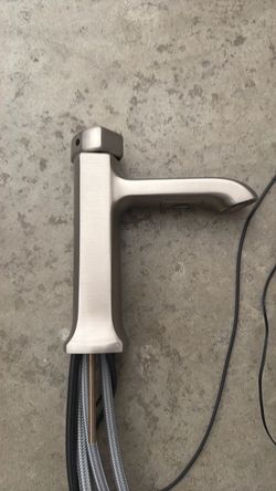 Touchless faucet