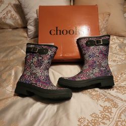 New SZ 7 Chooka Floral Rain Boots