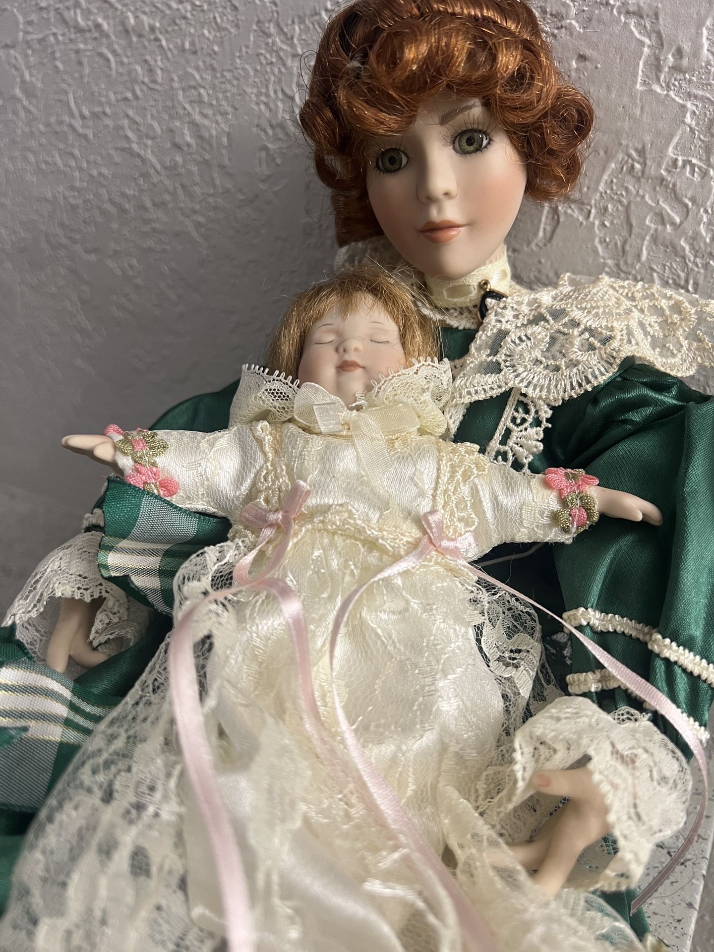 Porcelain Doll (Mother & Child)