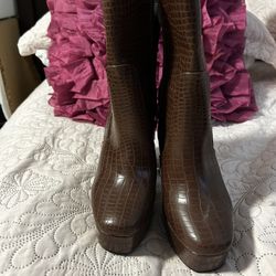 Brown heeled boots