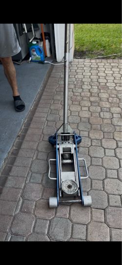 Pittsburgh Low Profile Floor Jack Blue 3 Ton
