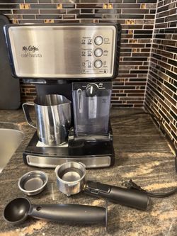 Mr. Coffee Espresso and Cappuccino Machine, Programmable Coffee Maker with  Automatic Milk Frother and 15-Bar Pump, Stainless Steel for Sale in  Milpitas, CA - OfferUp