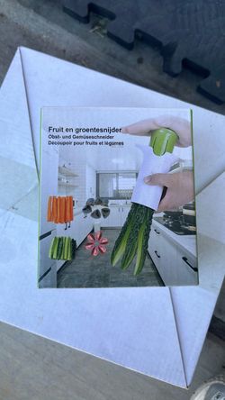 New Kitchen Vegetable and fruit slicer