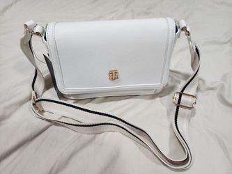 New Tommy Hilfiger Purse