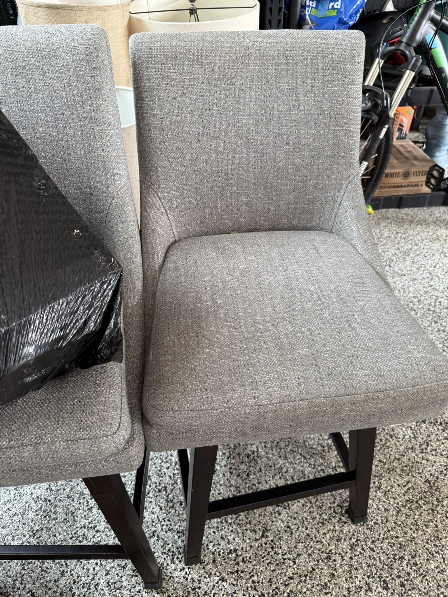 2 Bar Stools 