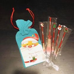 Christmas Set Of Make Up Brushes 
