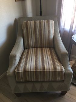 Laz Boy Gatsby Stationary Chair