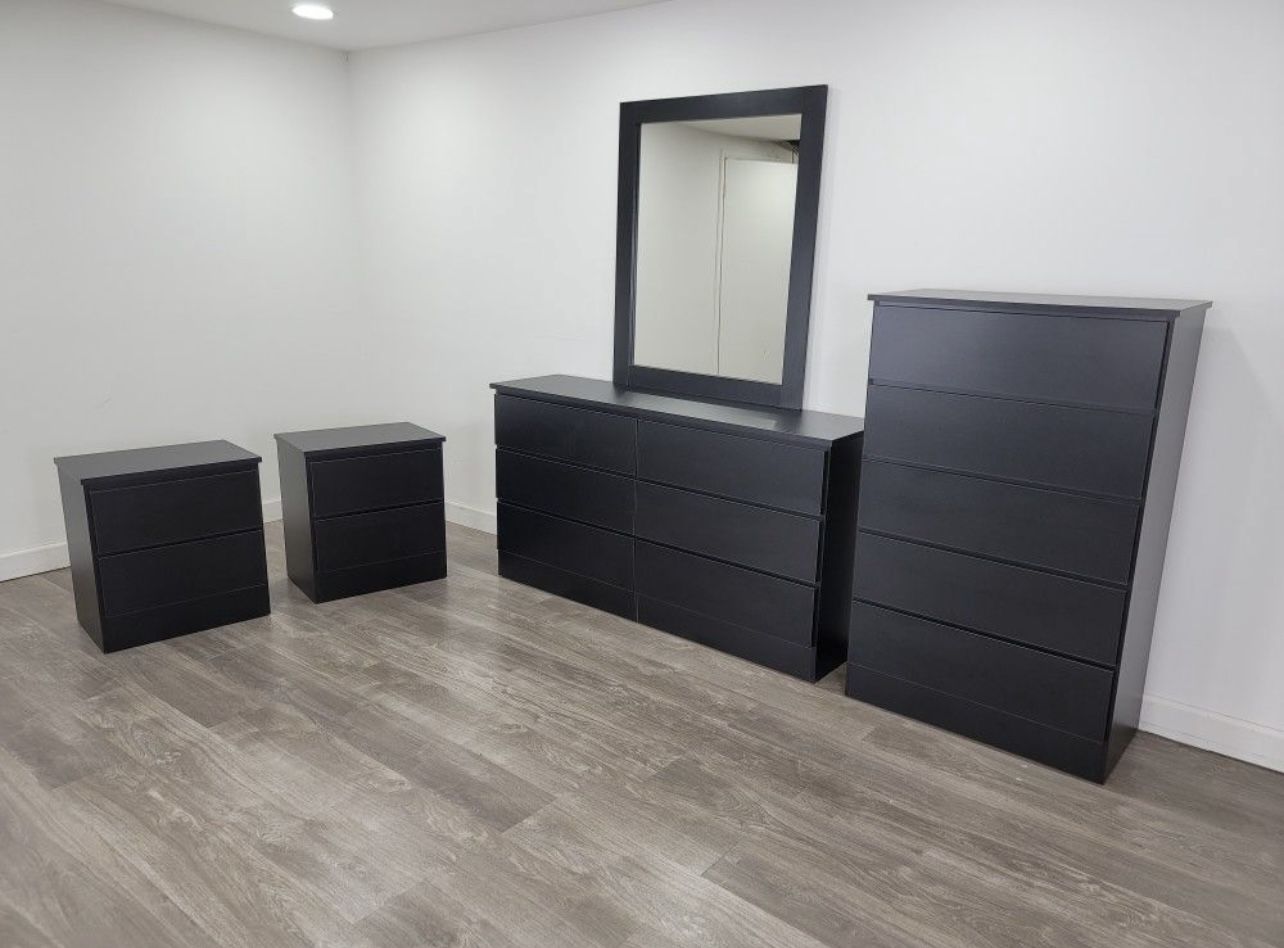 Dresser Whit Mirror , Chest And 2 Nightstands - Cómoda Con Espejo , Gavetero Y 2 Mesitas De Noche