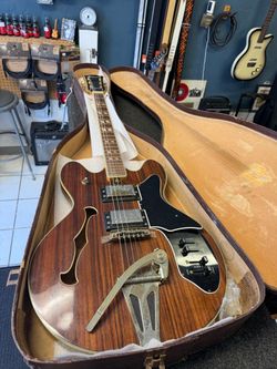 National 685 guitar