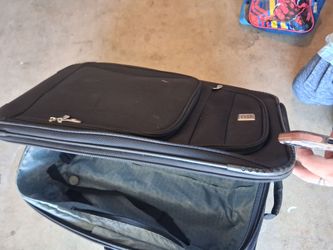Protege suitcase
