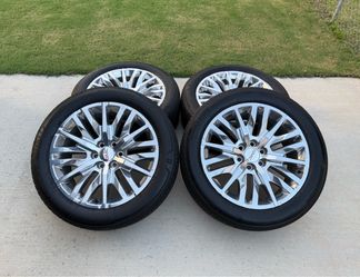 GMC Sierra Denali wheels and tires 22s OEM factory