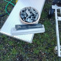 MID SIZE TRUCK BED ALUMINUM TOOL BOX AND MOUNTS 