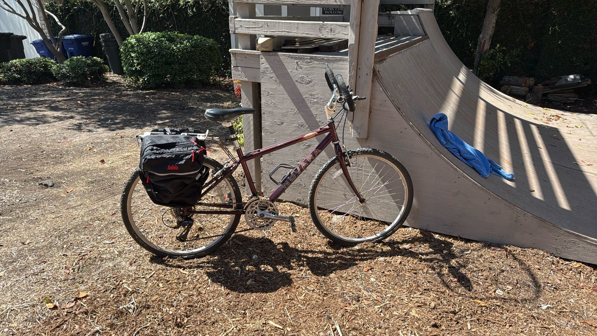 Novara Viaggio touring bike , 26”, small