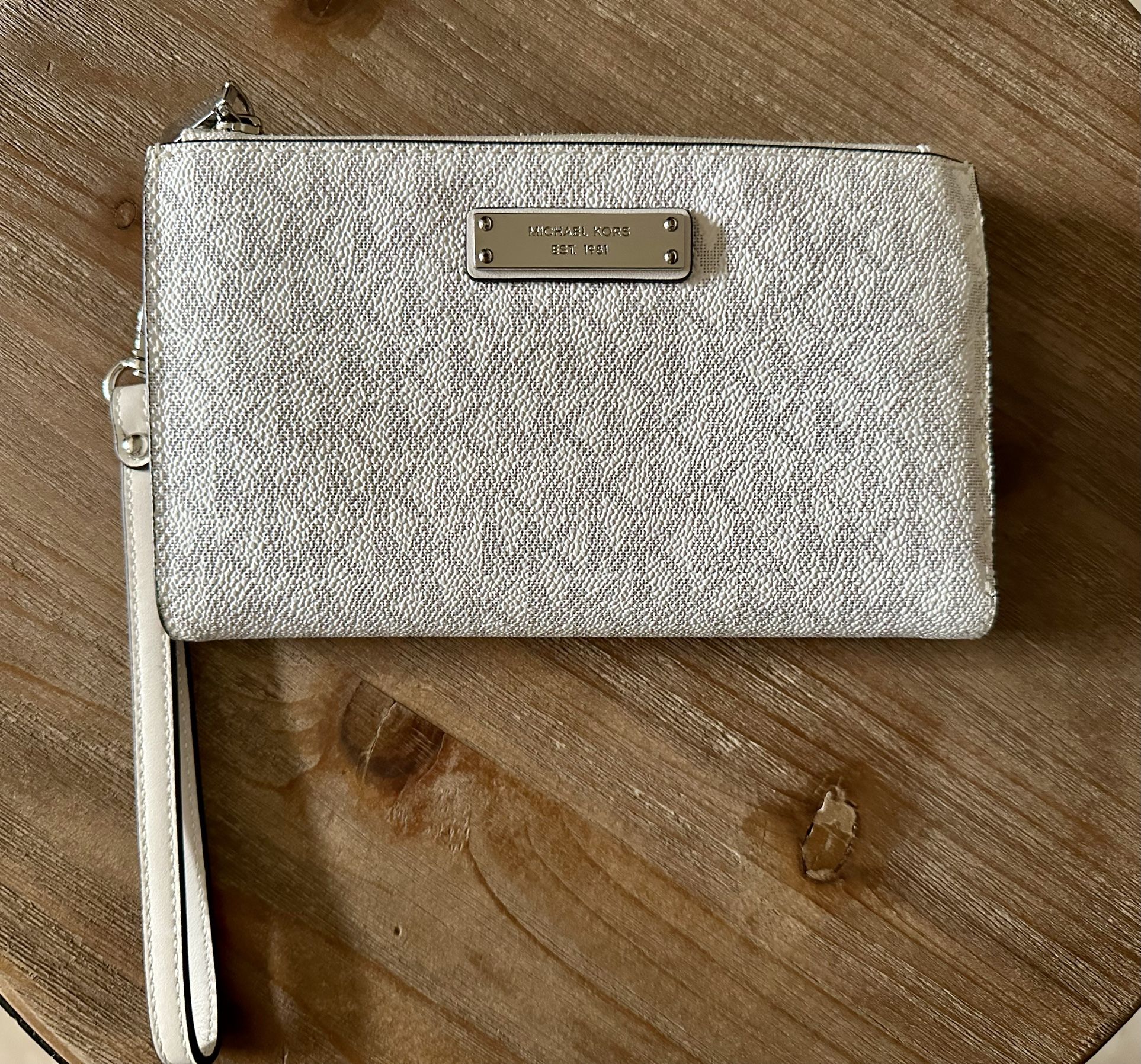 Michael Kors wristlet