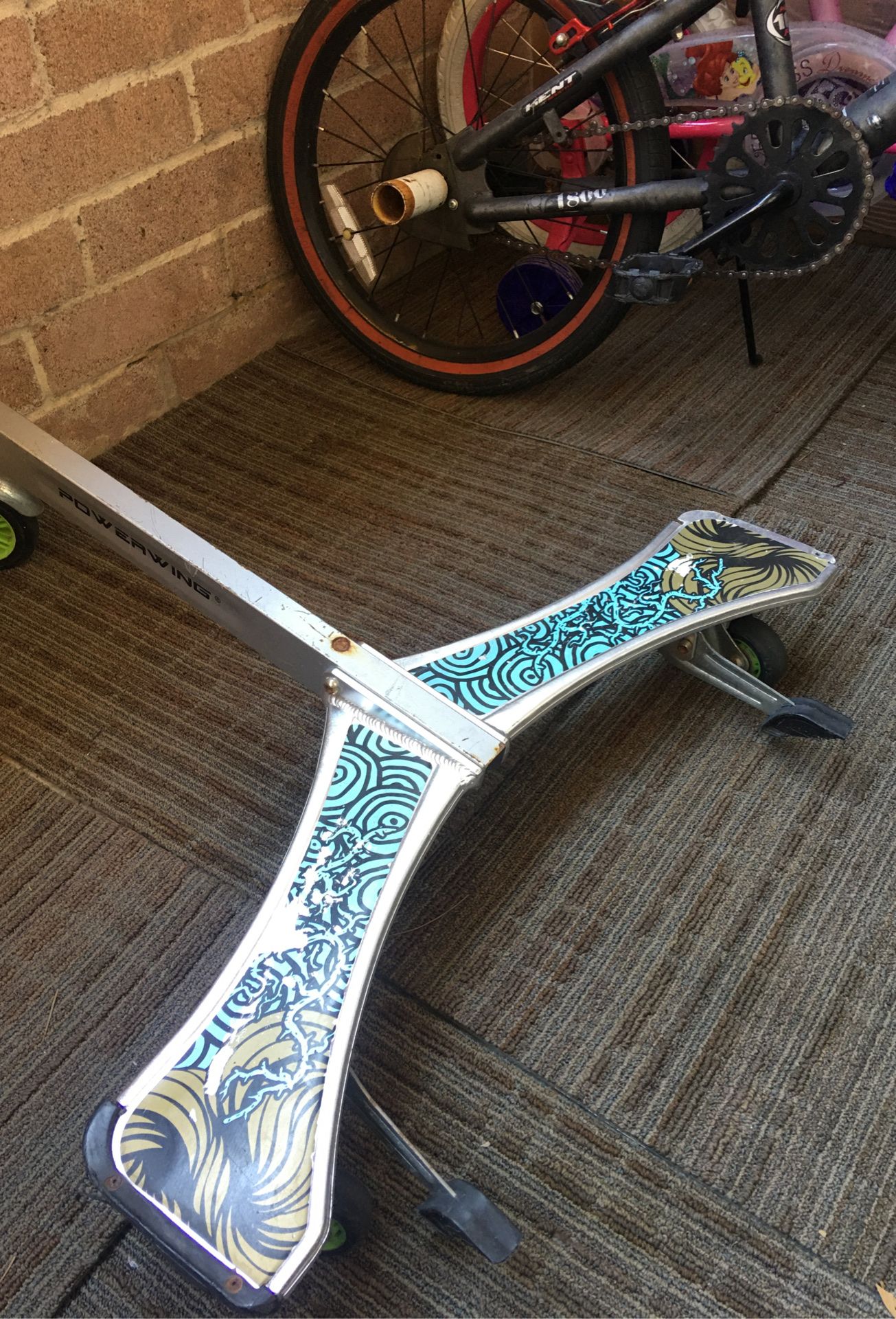 Power wing scooter