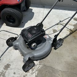 MTD Push Mower READ DESCRIPTION 