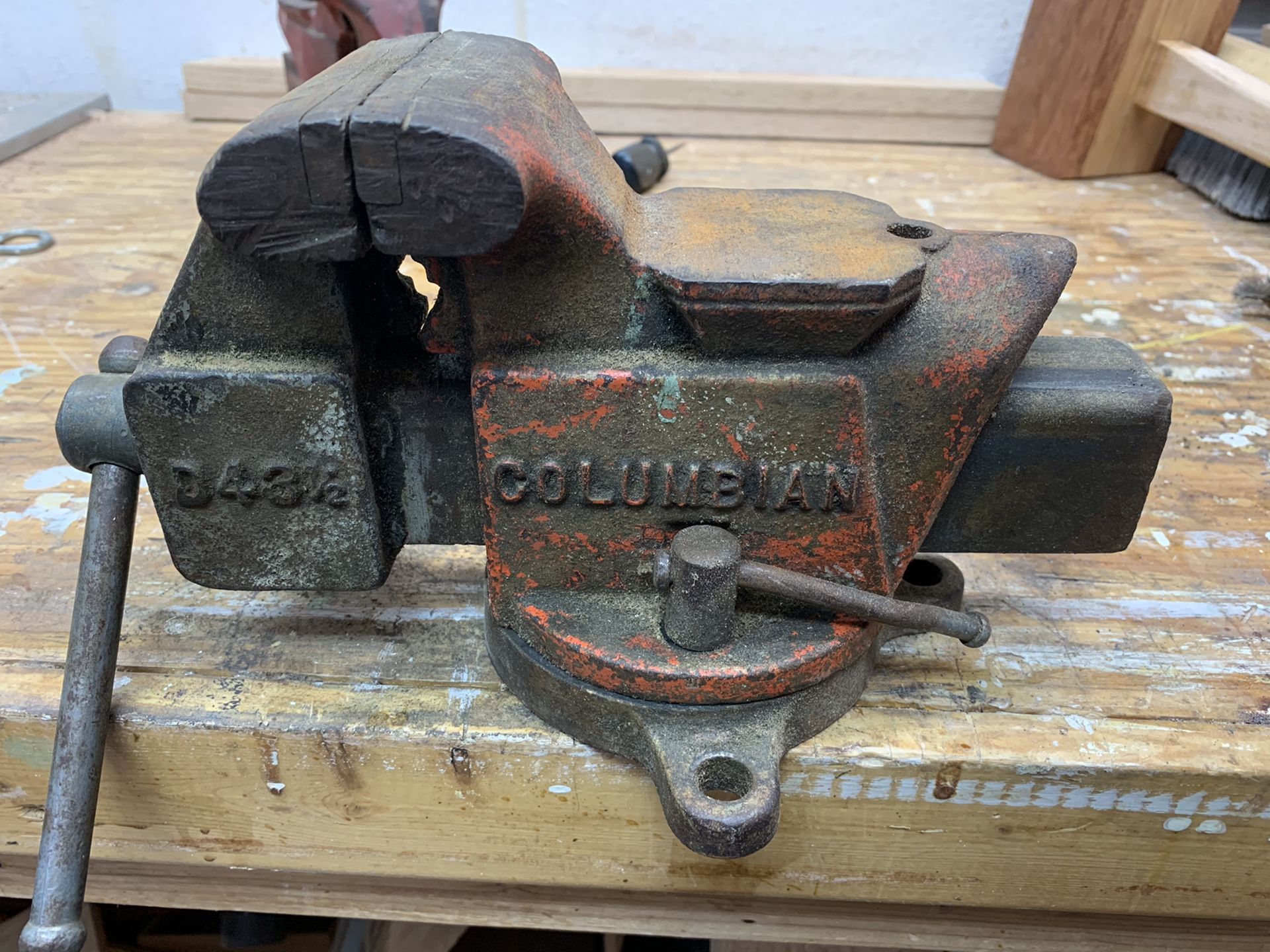 Vintage Columbian D431/2 Bench Vise, USA made for Sale in Vista, CA OfferUp