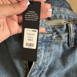 Fashion Nova Jeans 