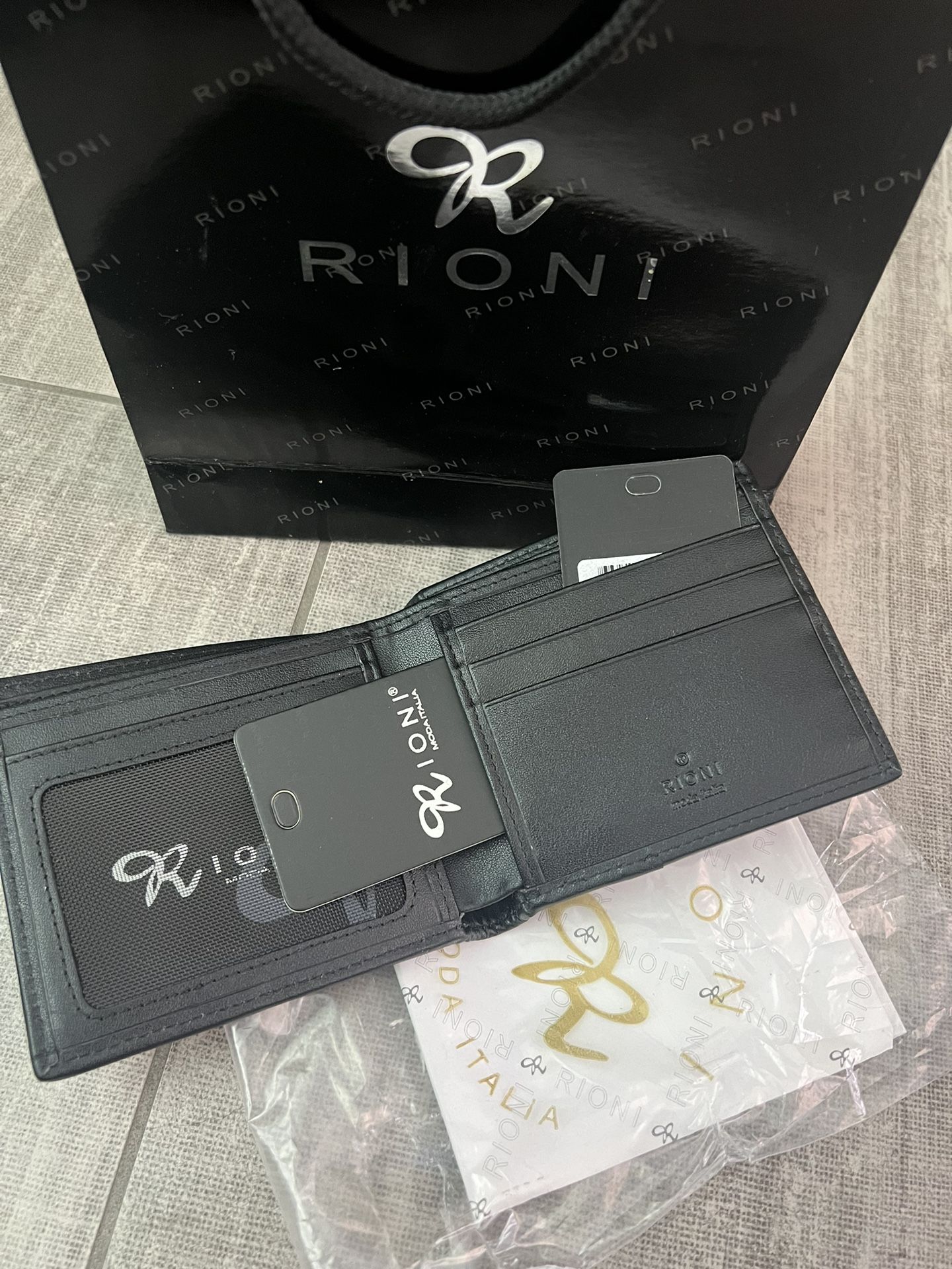 Rioni Wallet