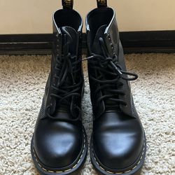 Dr. Martens Ladies Size 8