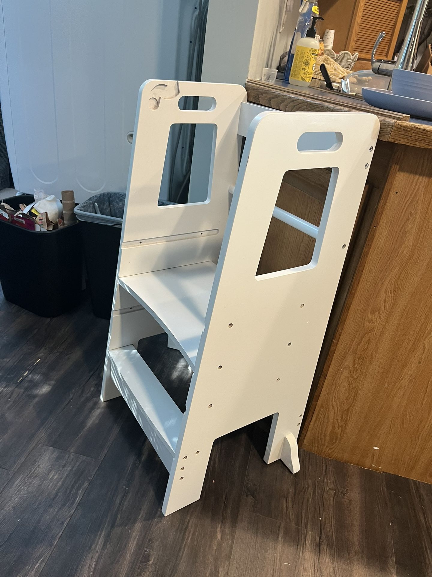 Toddler Learning Tower Step Stool (White)