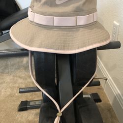 NEW Nike Boonie Hat (Dri-Fit) - Tan - Size M/L - Golf / Training