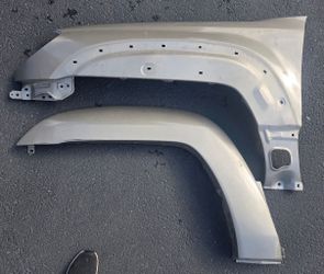 4th Generation Toyota 4Runner 2005 left front fender and flare.