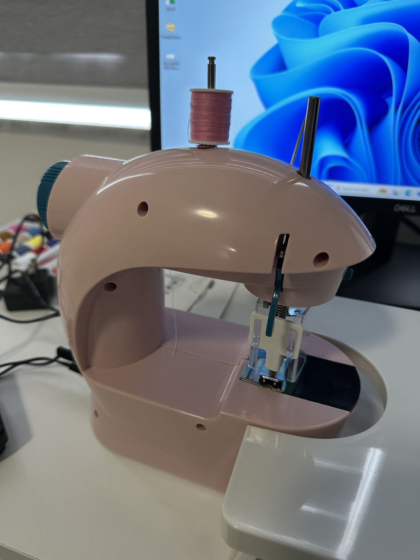 Pink Sewing machine/máquina de coser