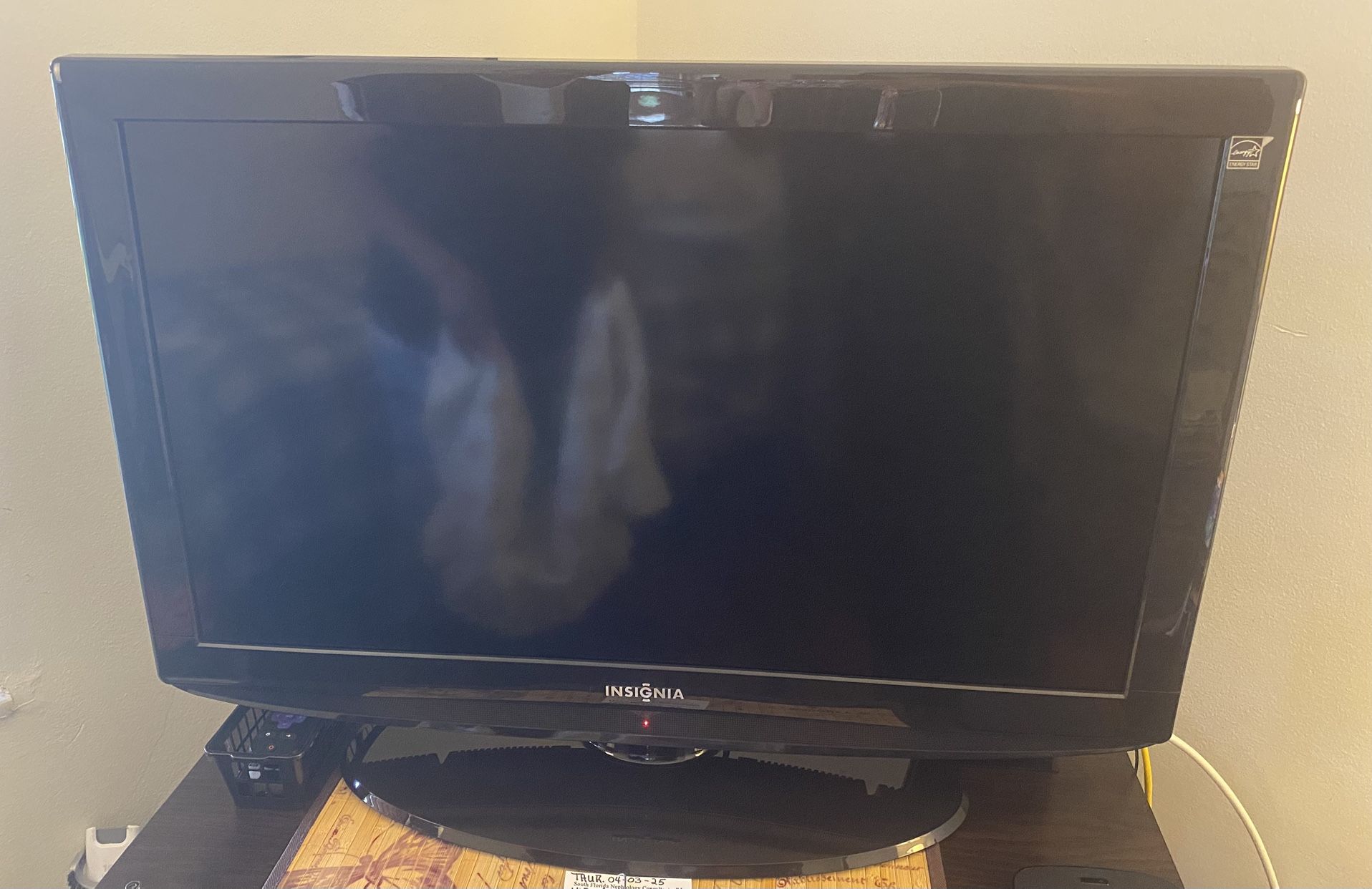 Insignia 32-Inch TV