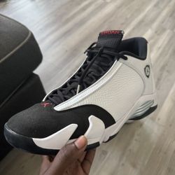 Jordan Retro 14 Black Toe