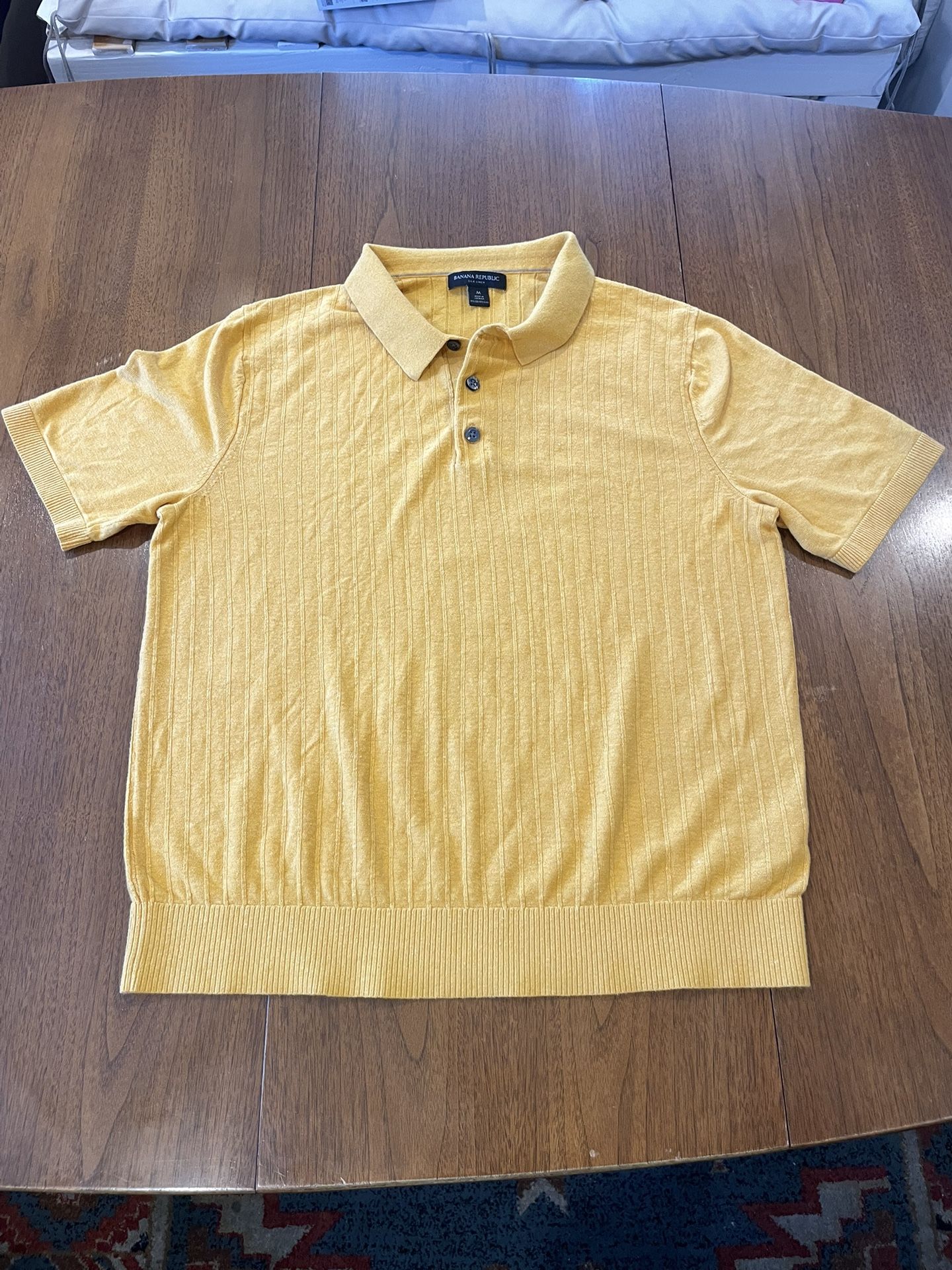 Banana Republic Men’s Knit Polo- Gold