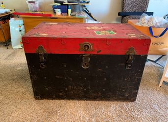 Vintage Pre-1959 Storage Travel Trunk / Chest