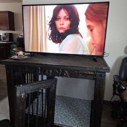 MOVING MUST SELL.$200 Obo...Huge Dog Kenne/entertainment center....l... 35W...45L...35H