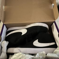 Nike SB Blazers 9 1/2 