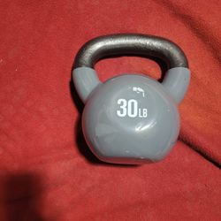 NEW. 30LB  RUBBER COATED KETTLEBELL  STEEL HANDLE 
2 AVAILABLE 
11525 S HALSTED dunkin donuts
30$  CASH ONLY  AS IS