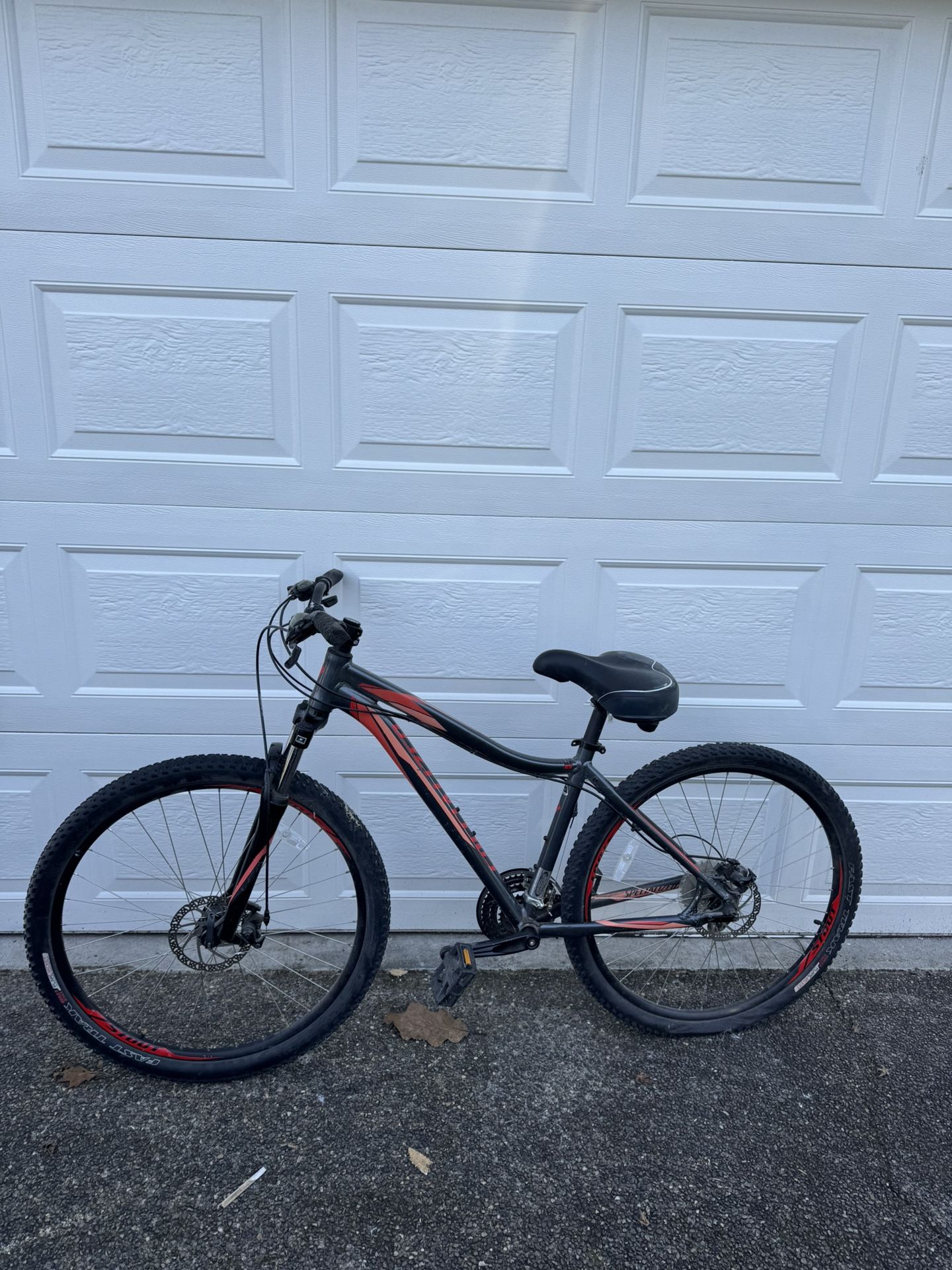 Specialized M/17 Women’s Mountain Bike
