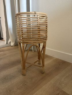 Wicker Plant Stand