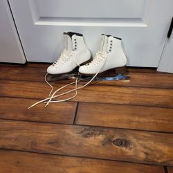 Figure Skates, Rivendell Diamond, Size 4 1/2 