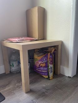 2’x2’ end tables