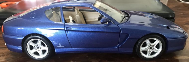 BBURAGO Ferrari 456 GT 1992 Diamonds Series Die-Cast Car