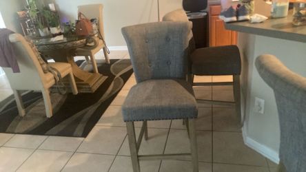 Set of 3 Tufted Bar Stools
