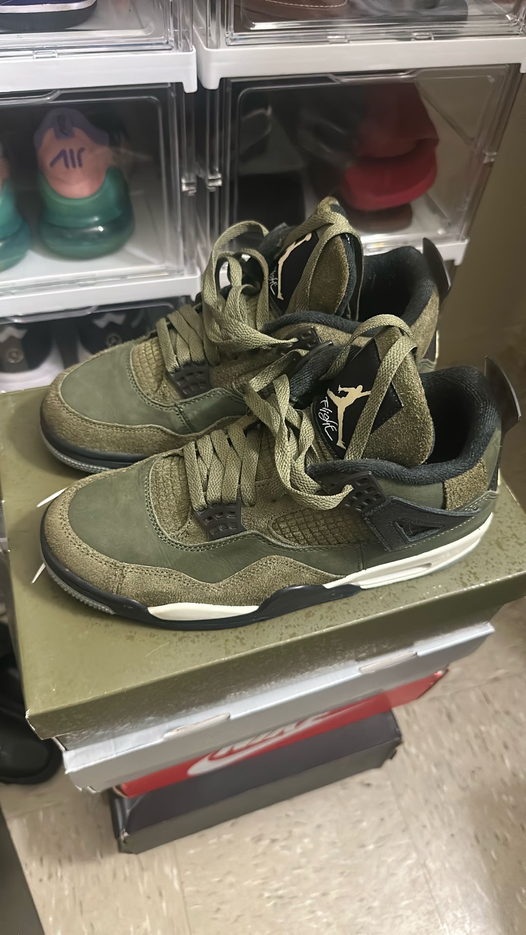 Jordan Retro 4s SE Craft