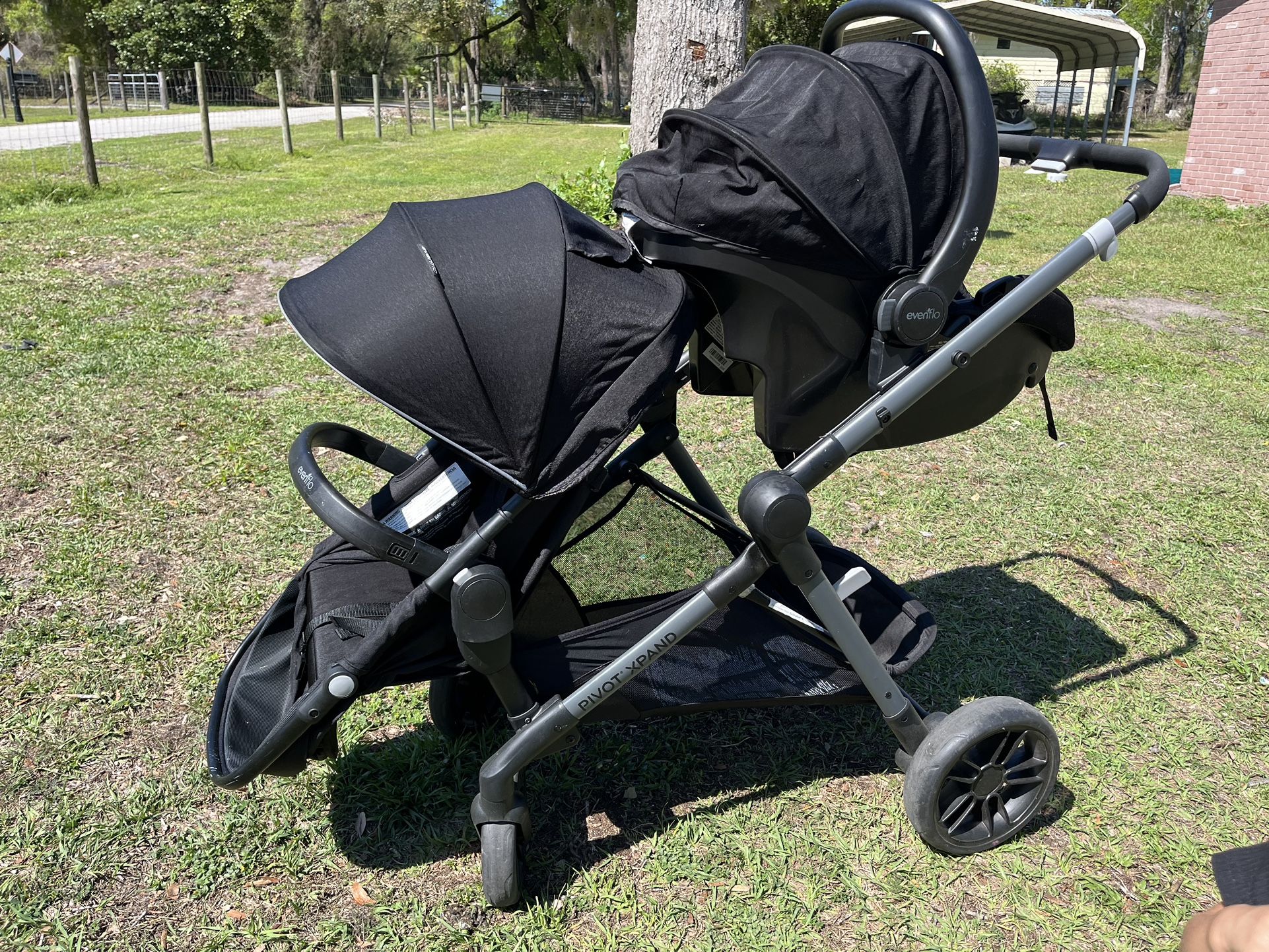 Double stroller EvenFlo System