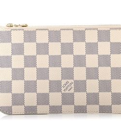 🆕Louis Vuitton Azur Damier Wristlet🆕