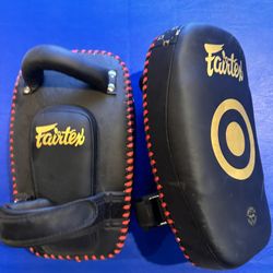 Muay Thai Pads 