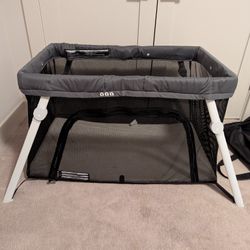 Guava Lotus Travel Baby Crib