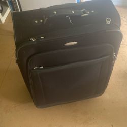 Large Suitcases With Built In Toiletry Bag