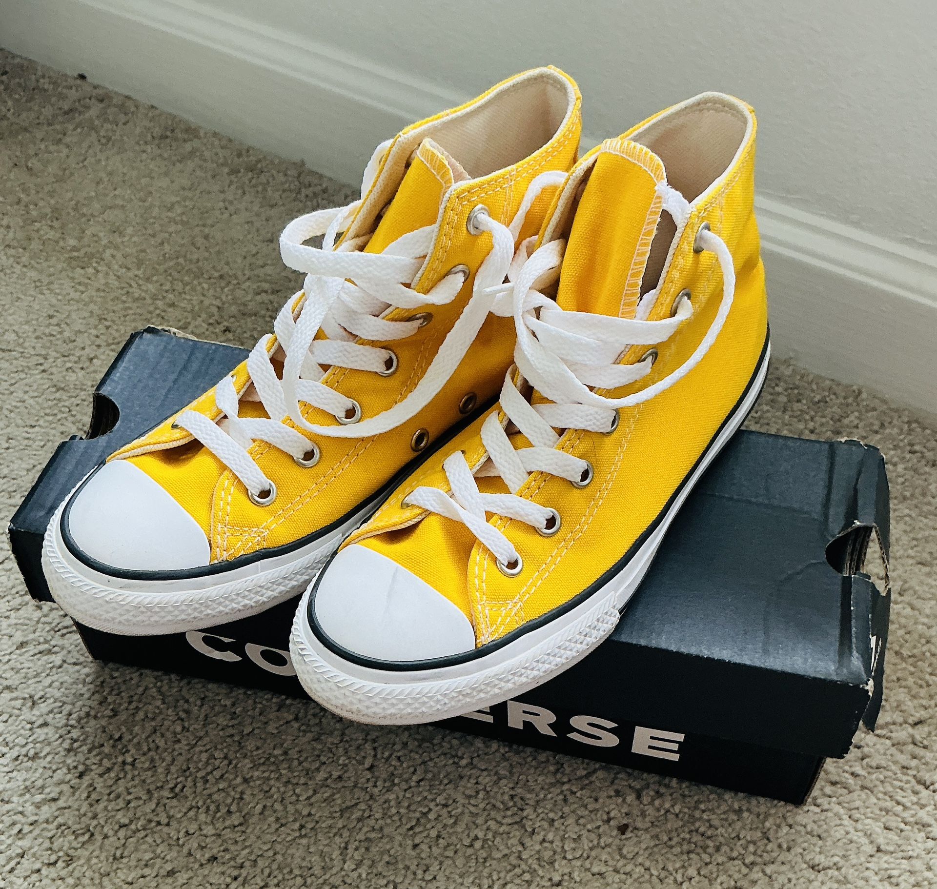 Converse Chuck Taylor All Star High-Top Sneaker Size 3/ EUR 35 Lemon Chrome Like NEW